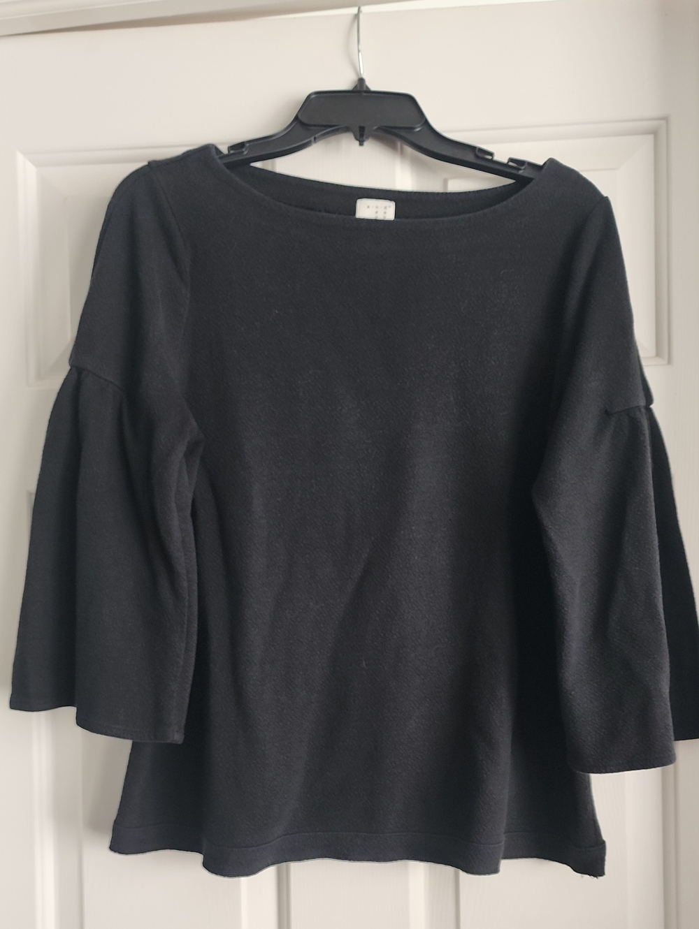 Universal Thread Black Bell Sleeve Tunic Top
